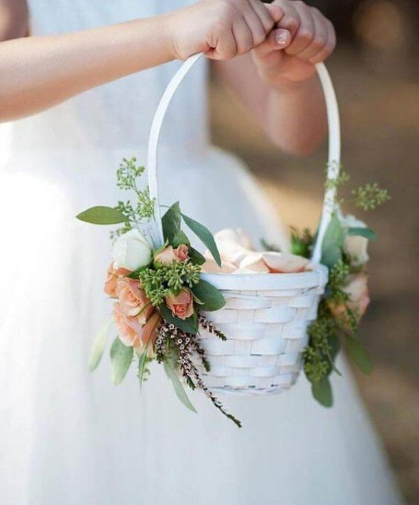 White Wicker Romance 