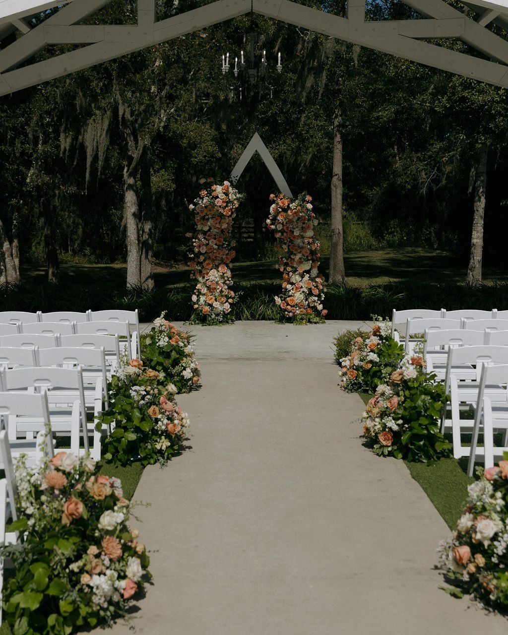  Forest Aisle Romance 