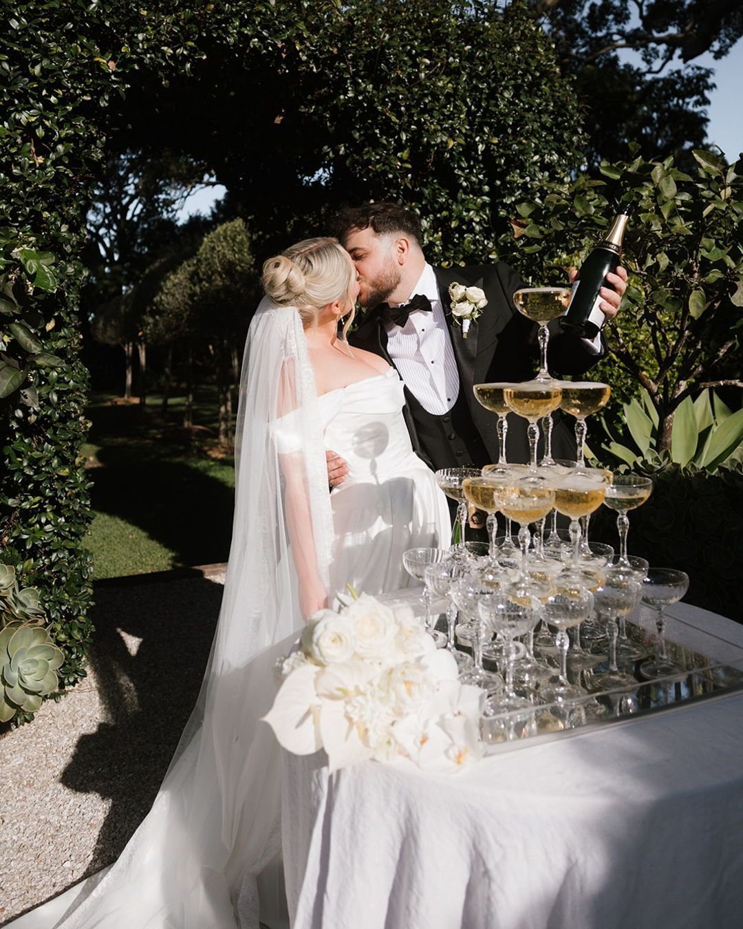 Garden Kiss & Champagne Bliss