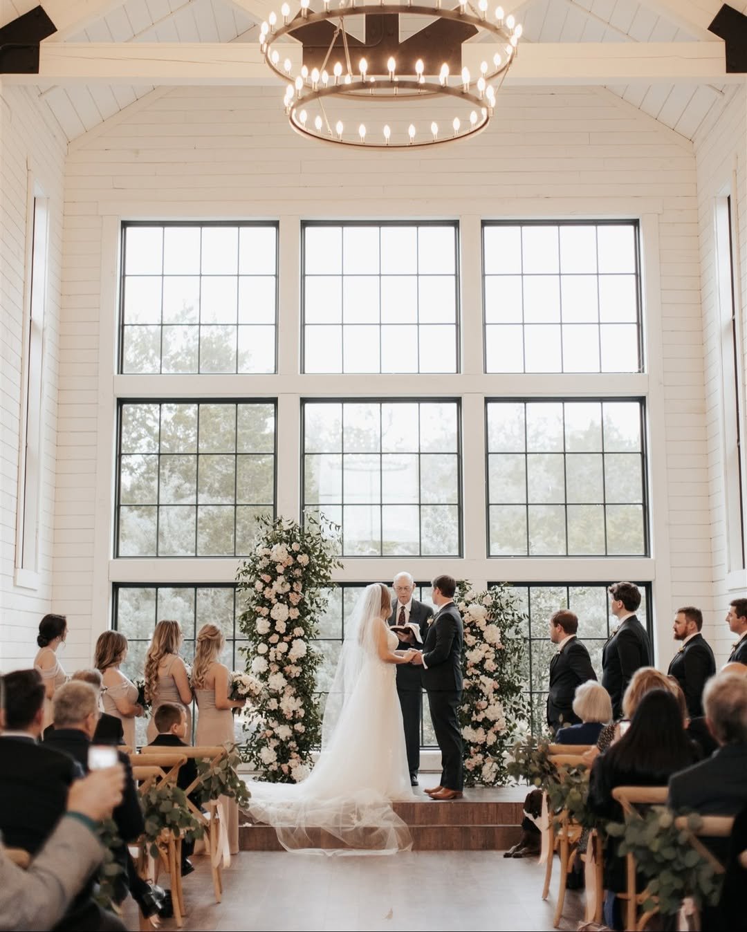 Light-Filled Elegance 